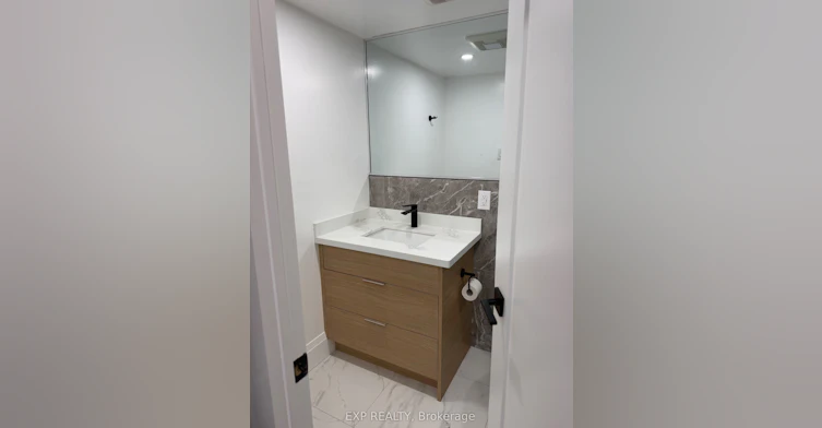 404-60 Montclair Avenue, Toronto, ON, M5P 1P7 - 10