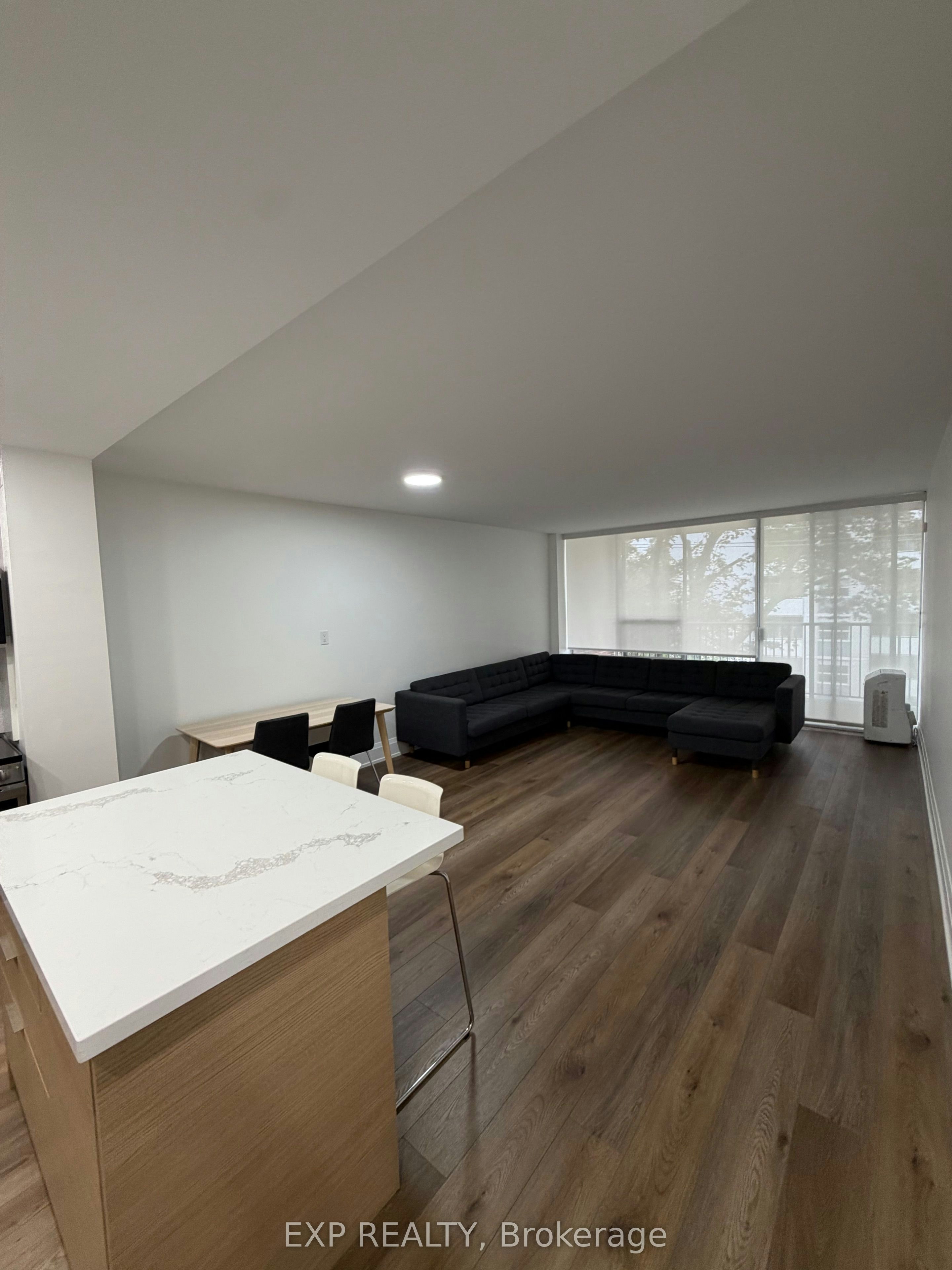 404-60 Montclair Avenue, Toronto, ON, M5P 1P7 - 5