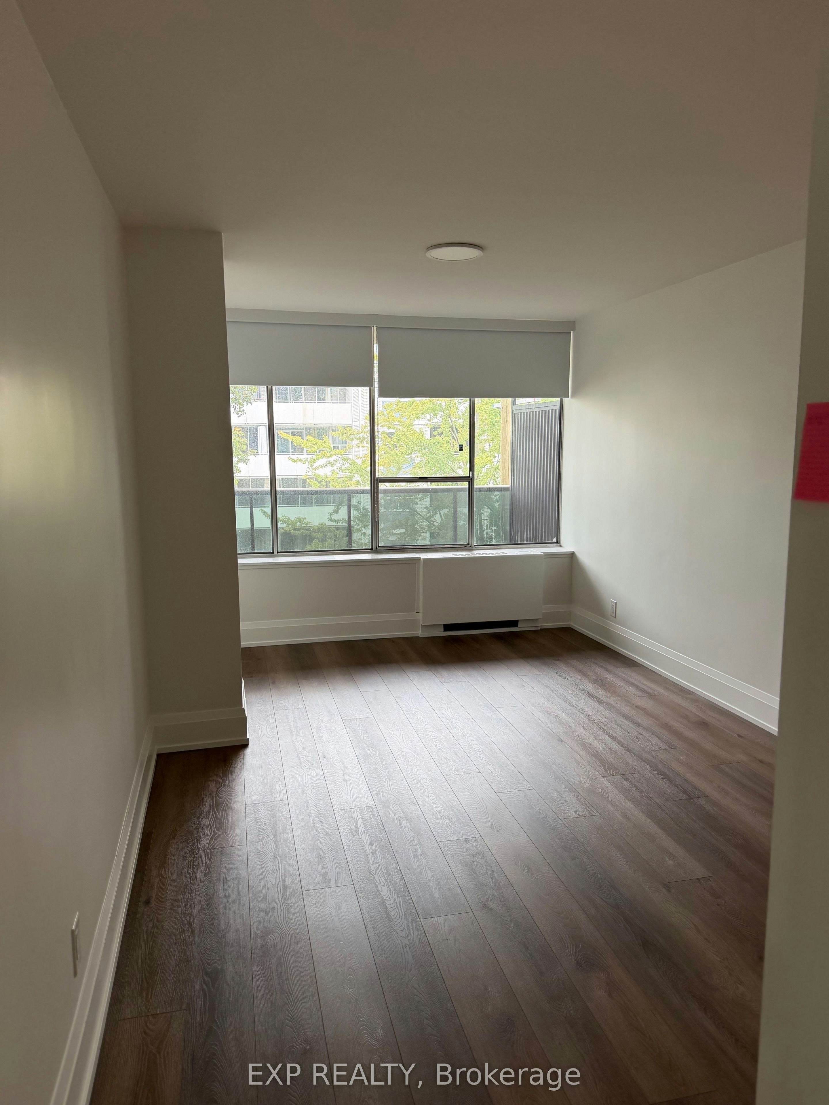 404-60 Montclair Avenue, Toronto, ON, M5P 1P7 - 8