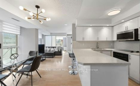 515-140 Simcoe Street, Toronto, ON, M5H 4E9