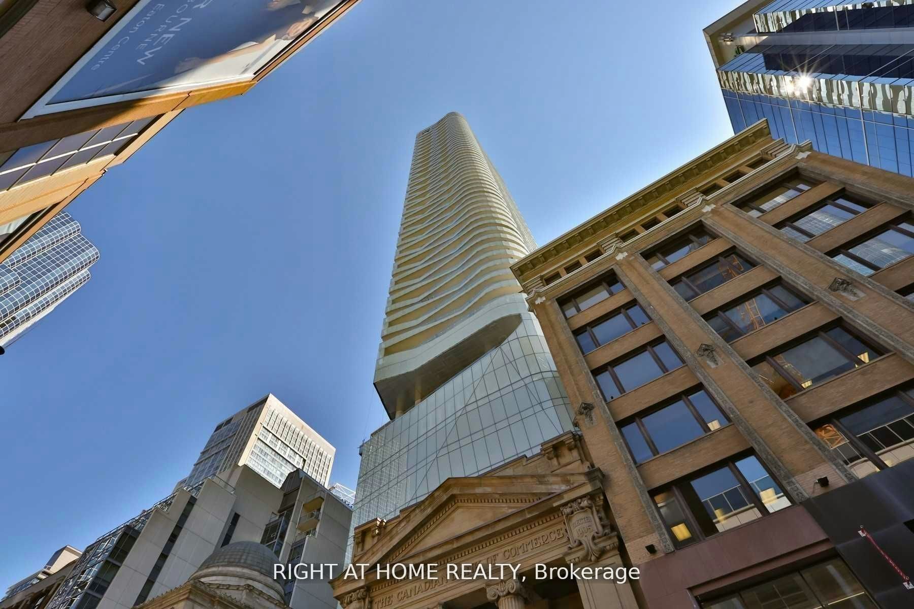 5614-197 Yonge Street, Toronto, ON, M5B 1M4