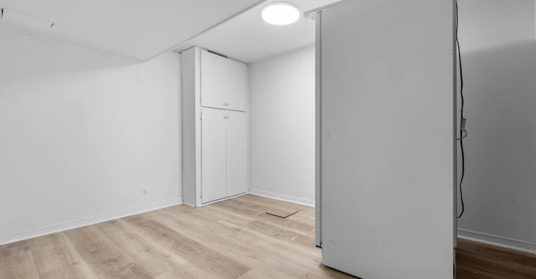 2 Lisburn Crescent, Toronto, ON, M2J 2Z5 - 17
