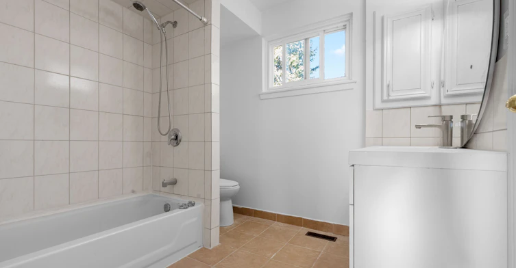 2 Lisburn Crescent, Toronto, ON, M2J 2Z5 - 13