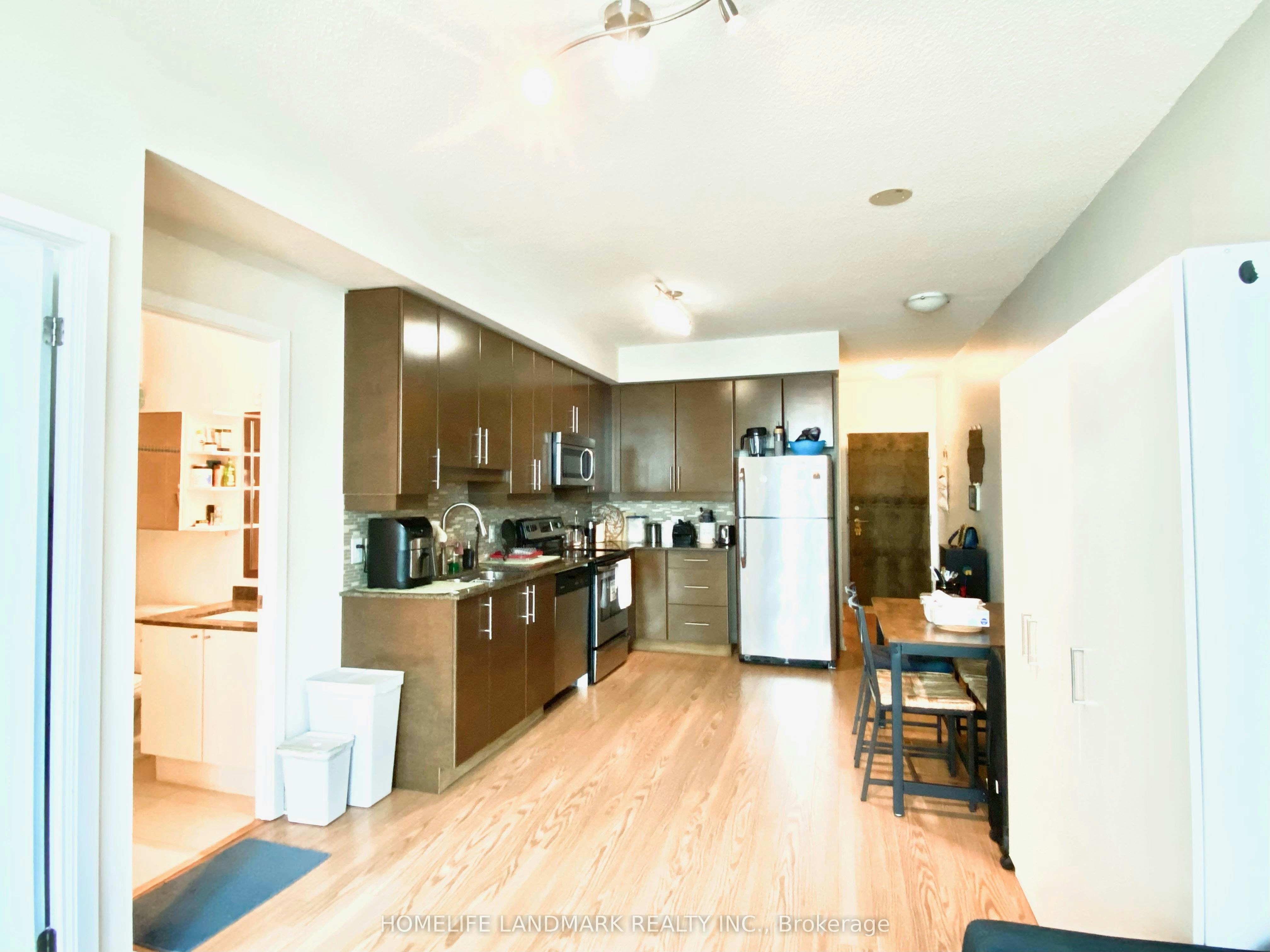 1911-33 Bay Street, Toronto, ON, M5J 2Z3 - 5