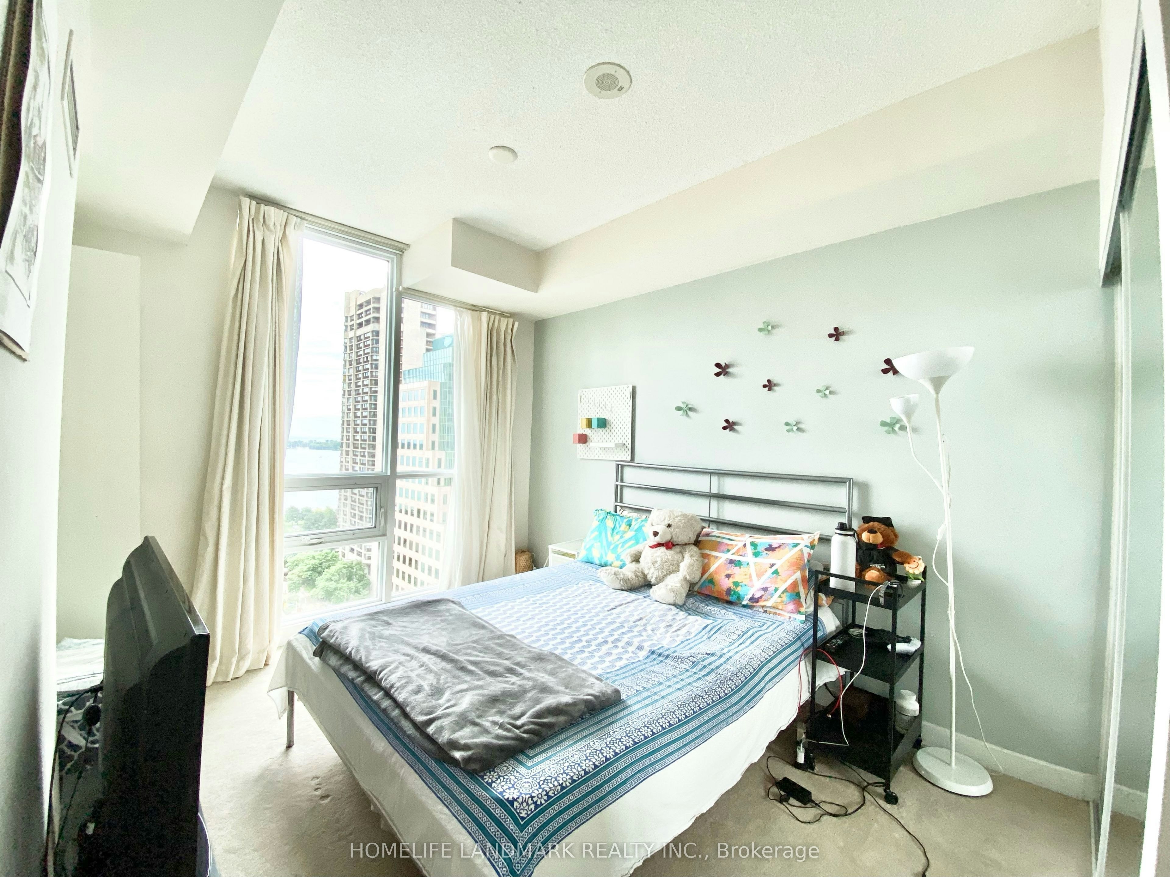 1911-33 Bay Street, Toronto, ON, M5J 2Z3 - 9