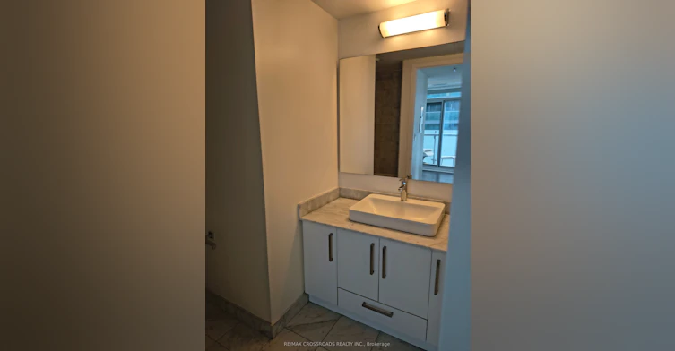 1104-12 York Street, Toronto, ON, M5J 2Z2 - 23