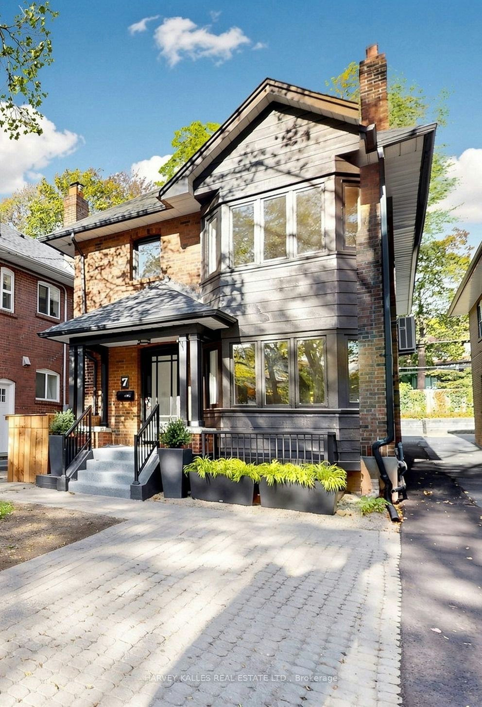 Lower-7 Tullis Drive, Toronto, ON, M4S 2E2