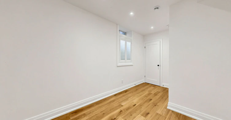 Bsmt-7 Tullis Drive, Toronto, ON, M4S 2E2 - 17