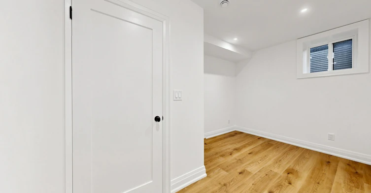 Bsmt-7 Tullis Drive, Toronto, ON, M4S 2E2 - 21