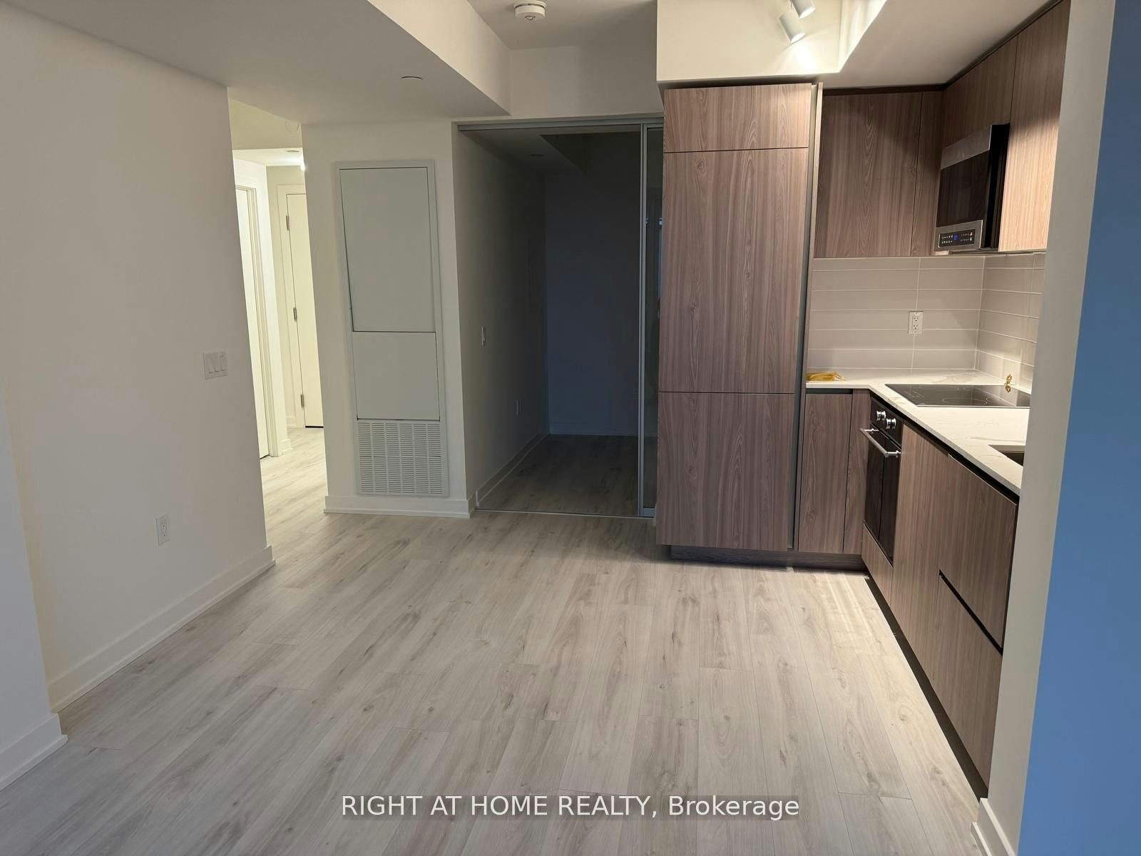 513-110 Broadway Avenue, Toronto, ON, M4P 1V7 - 12