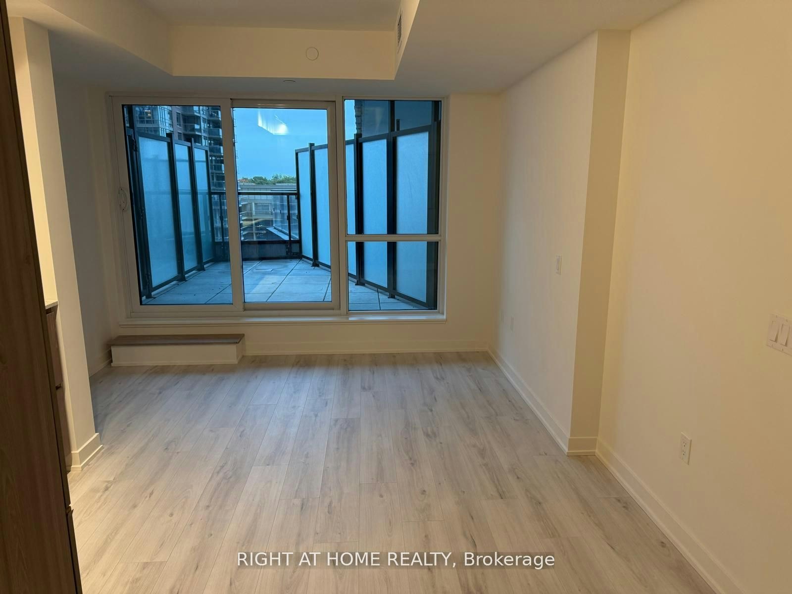 513-110 Broadway Avenue, Toronto, ON, M4P 1V7 - 10