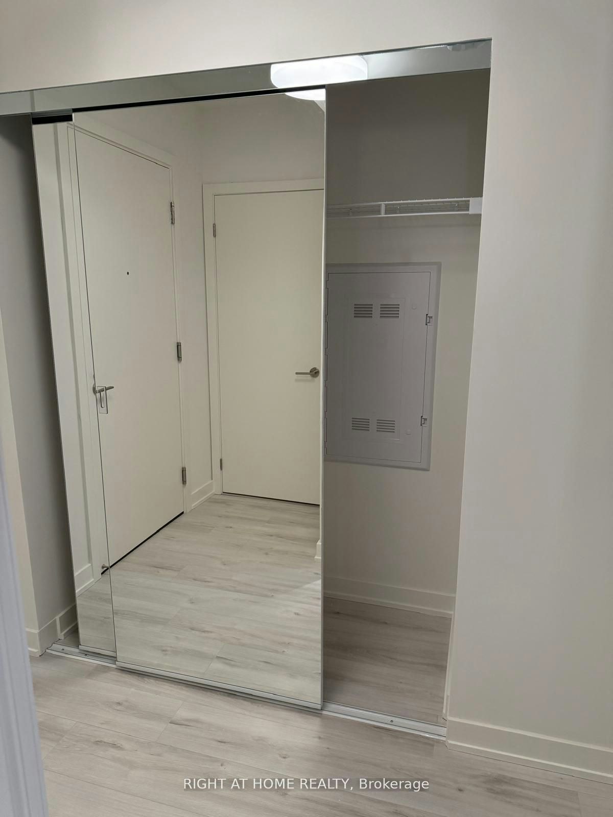 513-110 Broadway Avenue, Toronto, ON, M4P 1V7 - 17