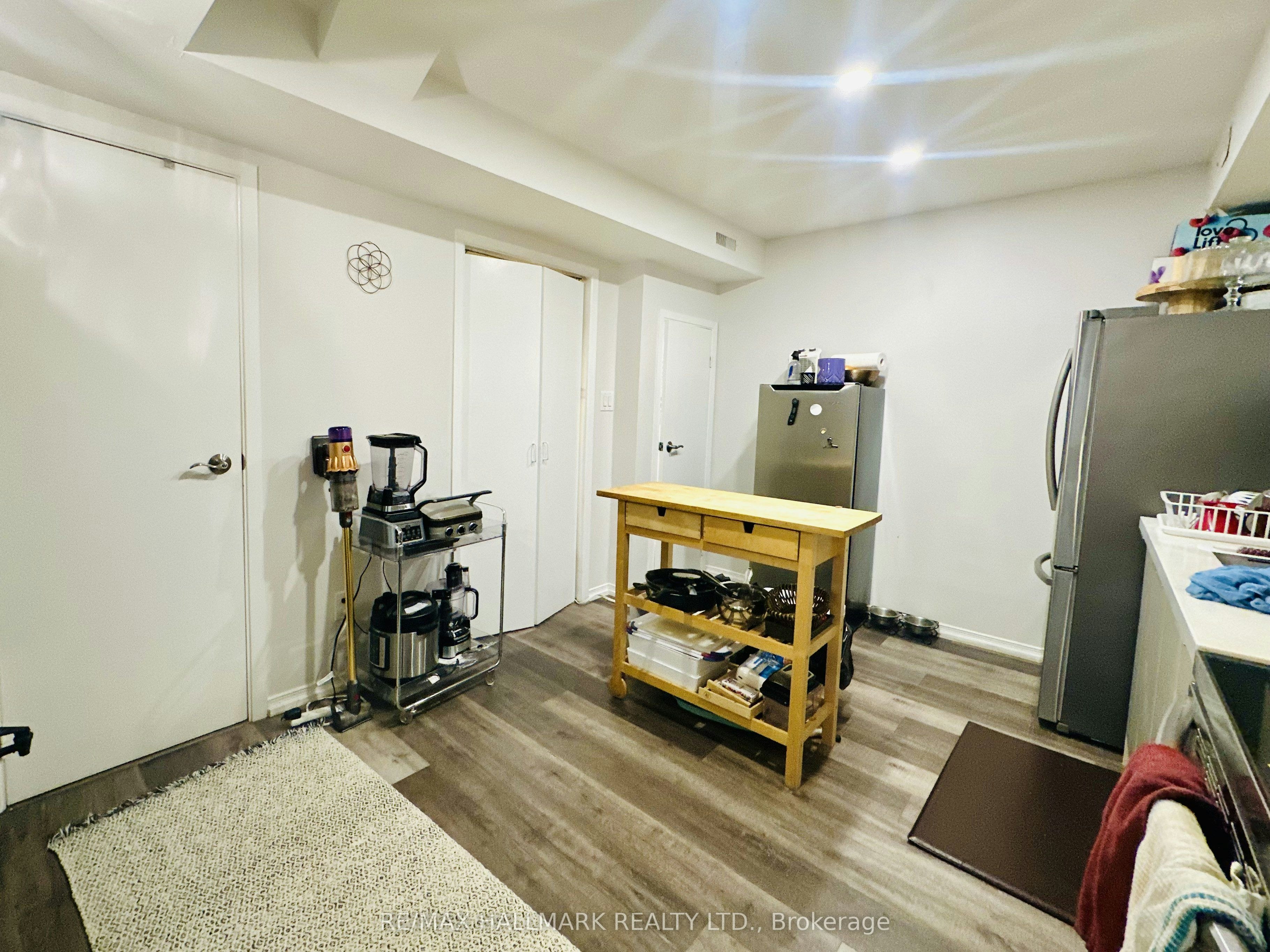 Lower-193 Heath Street W, Toronto, ON, M4V 1V3 - 11
