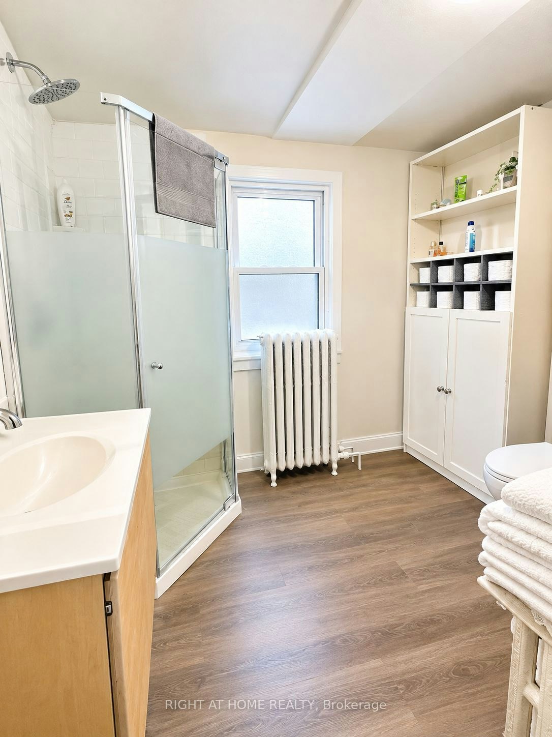 Main floor-10 Borden Street, Toronto, ON, M5S 2M9 - 3