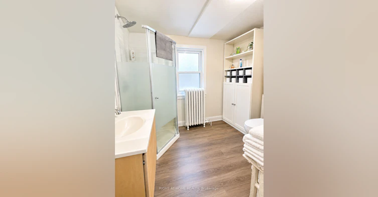 Main floor-10 Borden Street, Toronto, ON, M5S 2M9 - 3