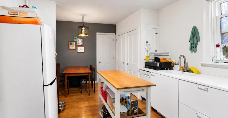 Main floor-10 Borden Street, Toronto, ON, M5S 2M9