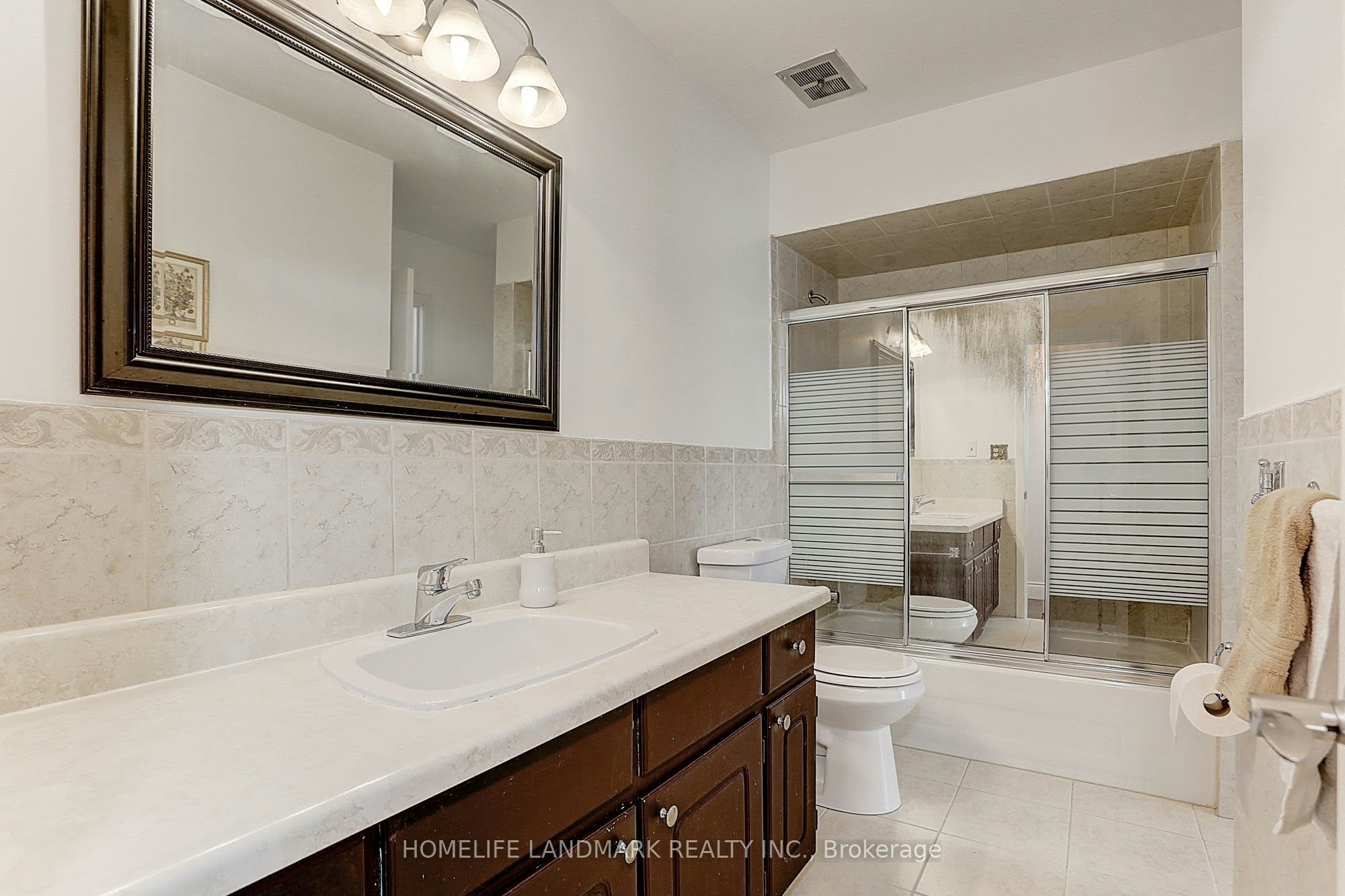 Main Unit-18 Faye Drive, Toronto, ON, M2J 3S6