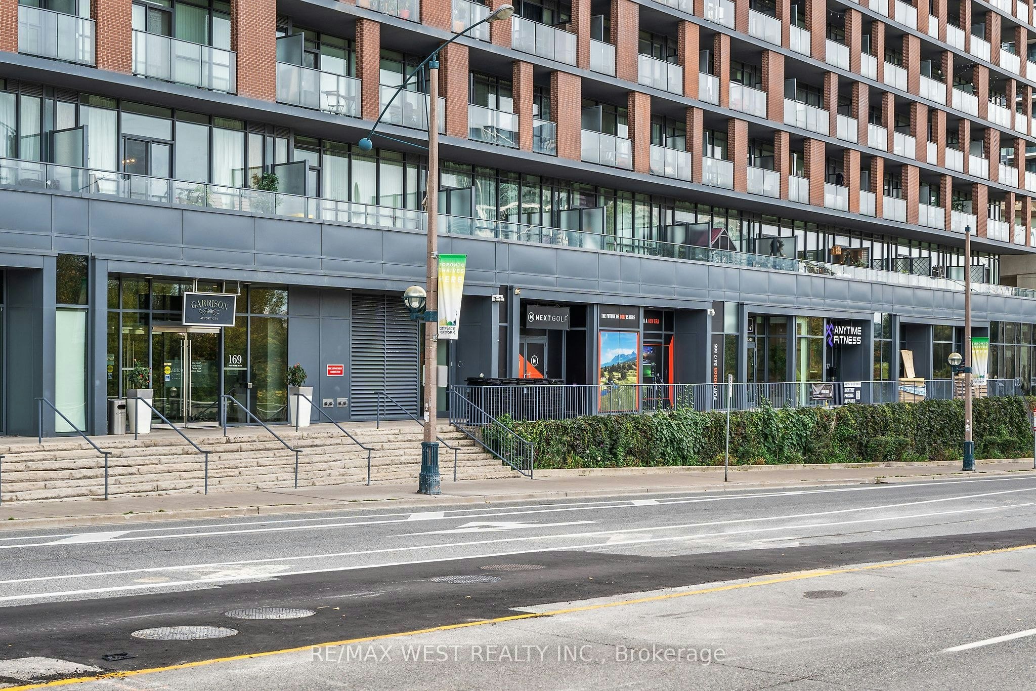 1002-169 Fort York Boulevard, Toronto, ON, M5V 0C8 - 3