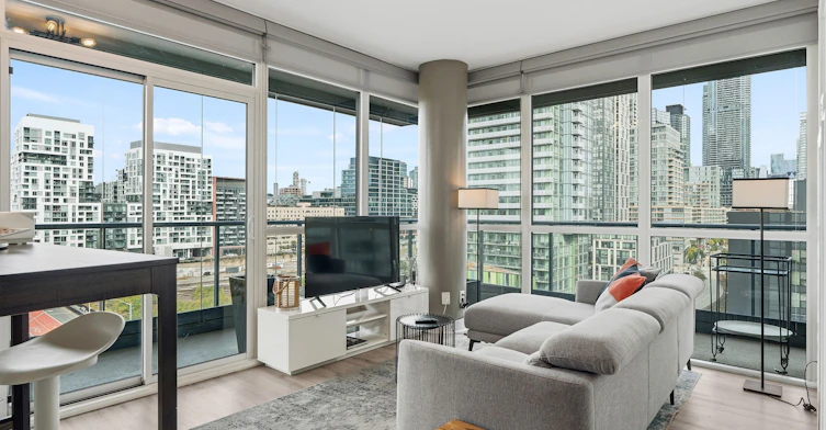 1002-169 Fort York Boulevard, Toronto, ON, M5V 0C8