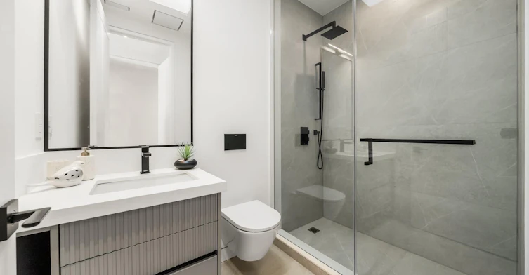 74B Rathnelly Avenue, Toronto, ON, M4V 2M6 - 36