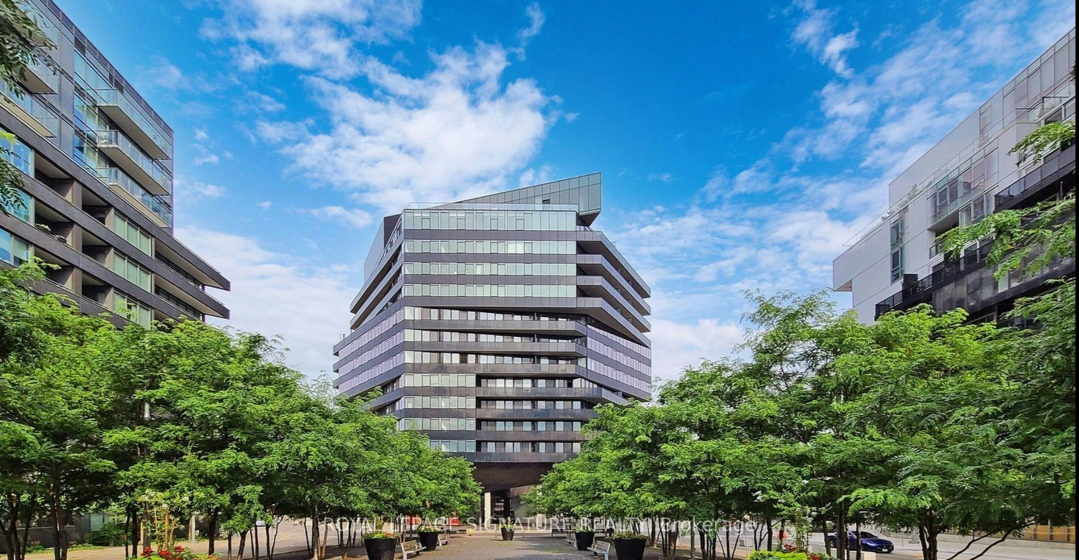 806-21 Lawren Harris Square, Toronto, ON, M5A 0T4