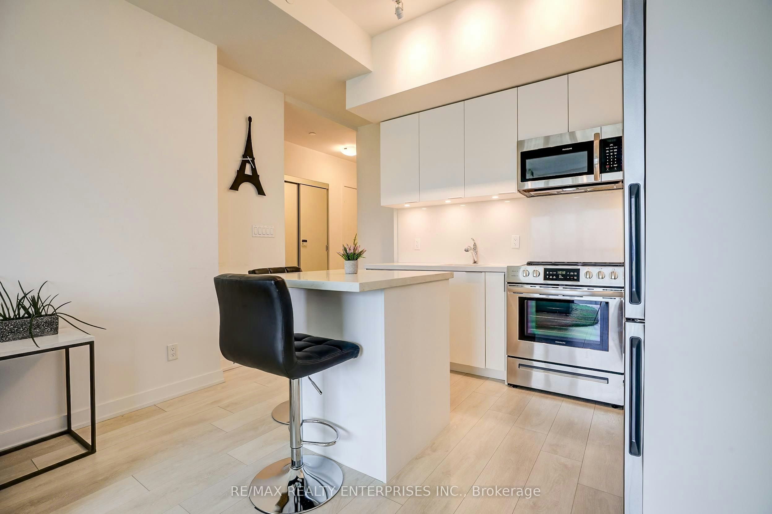 2706-30 Ordnance Street, Toronto, ON, M6K 0C8 - 6