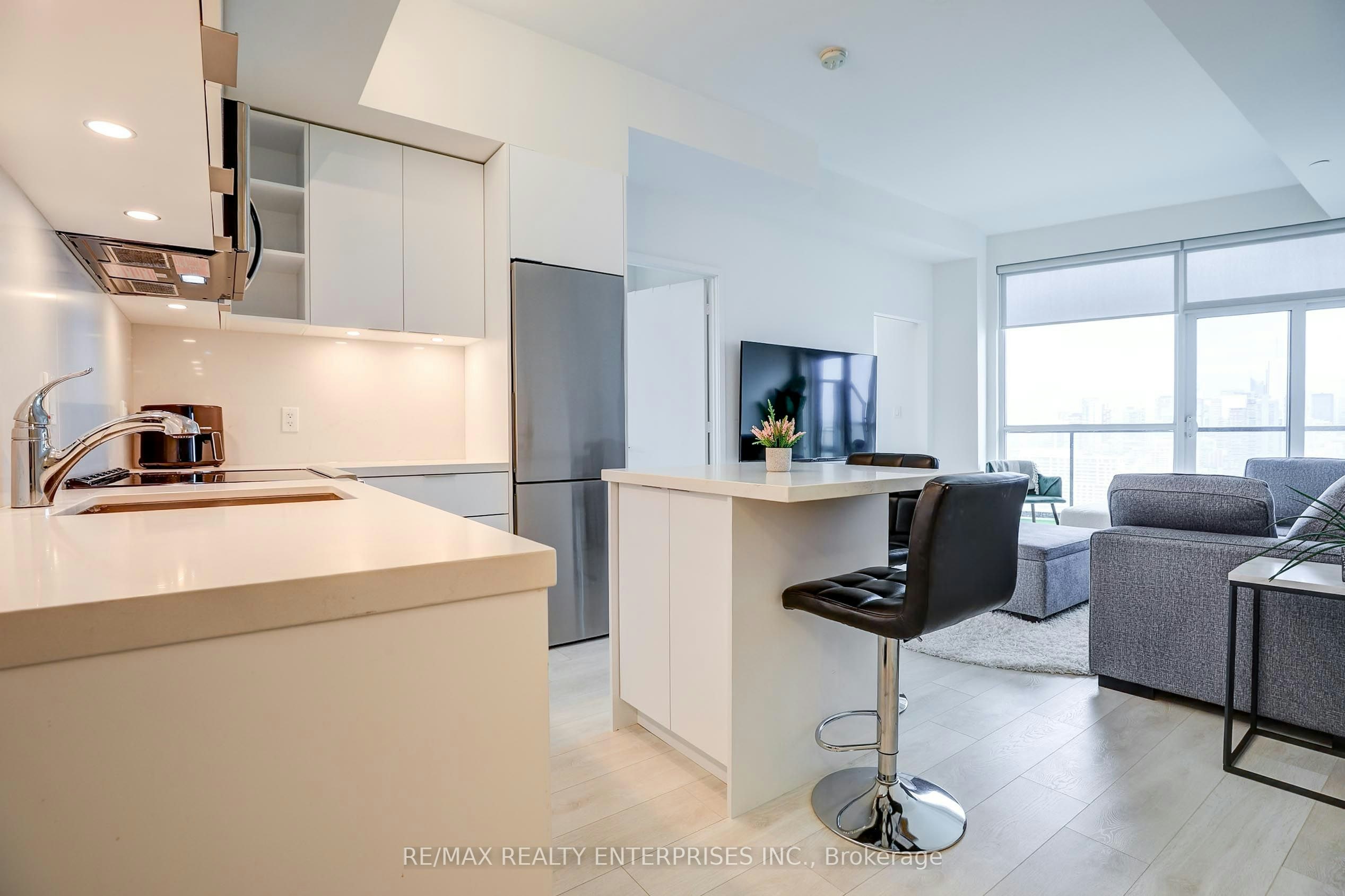 2706-30 Ordnance Street, Toronto, ON, M6K 0C8 - 4