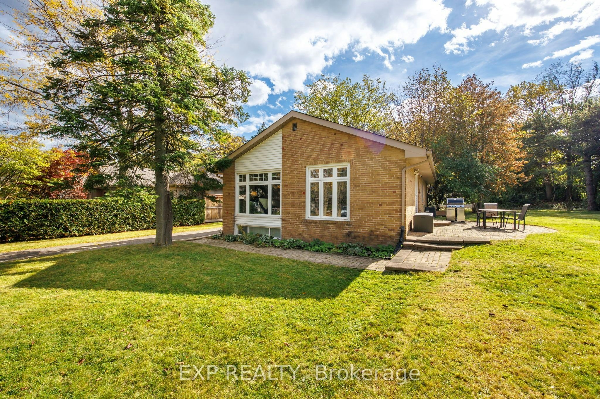 5 Tadcaster Place, Toronto, ON, M3B 1G6