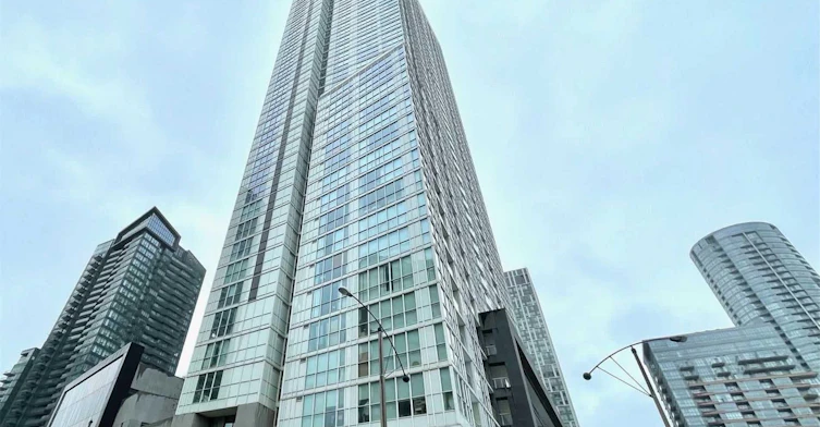 1115-75 Queens Wharf Road, Toronto, ON, M5V 0J8