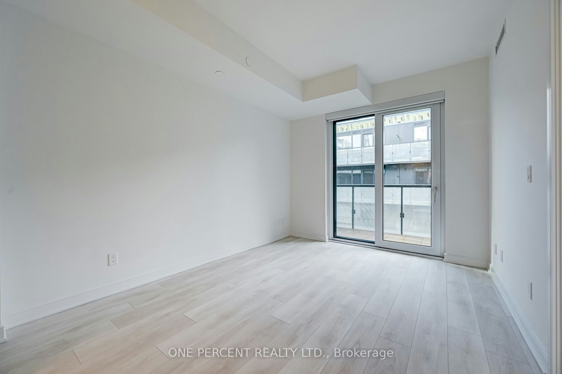 S408-35 Rolling Mills Road, Toronto, ON, M5A 0V6 - 8