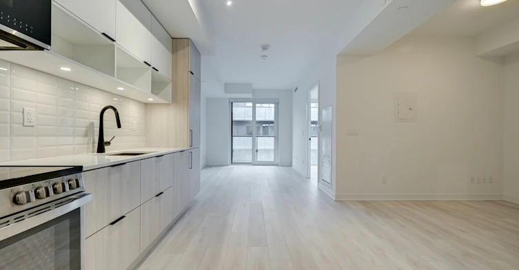 S408-35 Rolling Mills Road, Toronto, ON, M5A 0V6 - 6