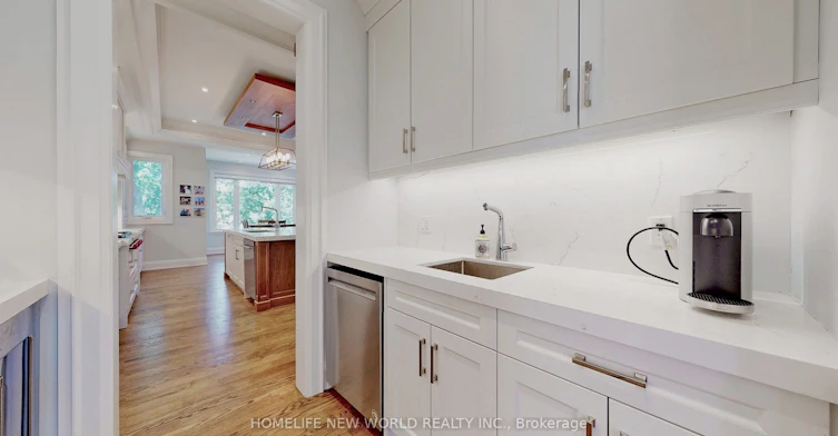 302 Johnston Avenue, Toronto, ON, M2N 1H7 - 18