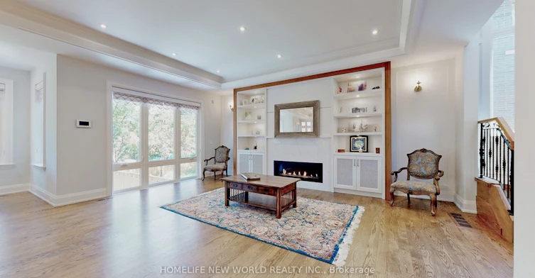 302 Johnston Avenue, Toronto, ON, M2N 1H7 - 4