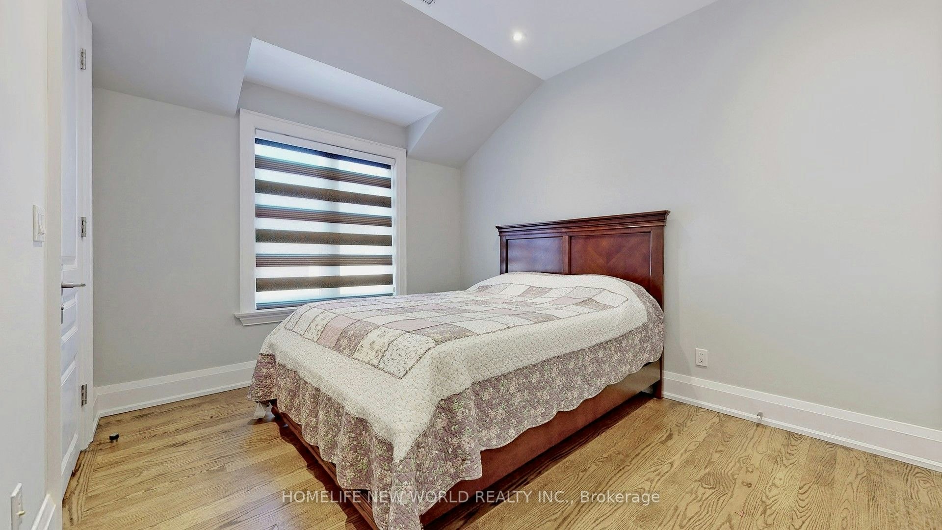 302 Johnston Avenue, Toronto, ON, M2N 1H7 - 36