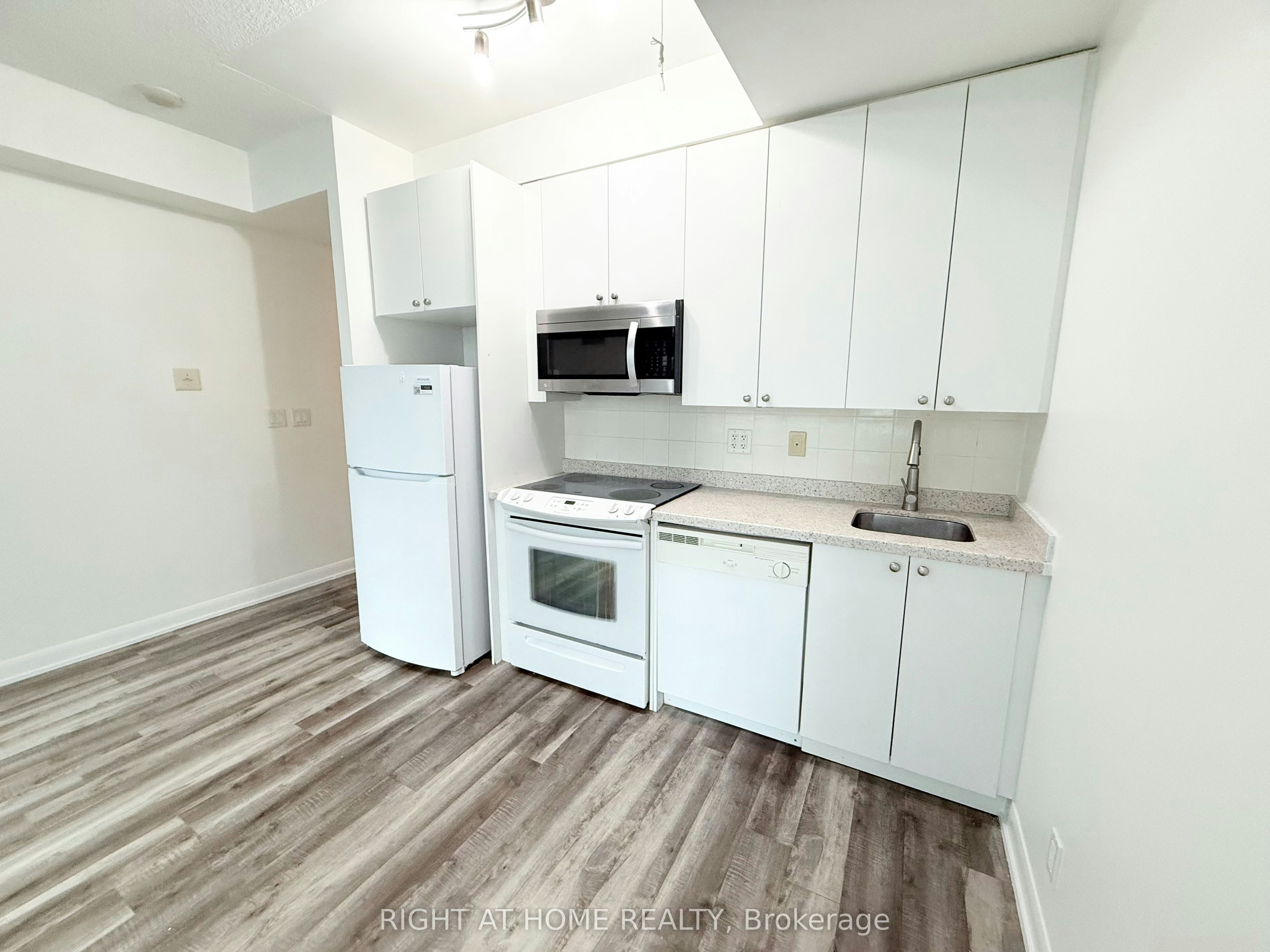 734-600 Fleet Street, Toronto, ON, M5V 1B7 - 9