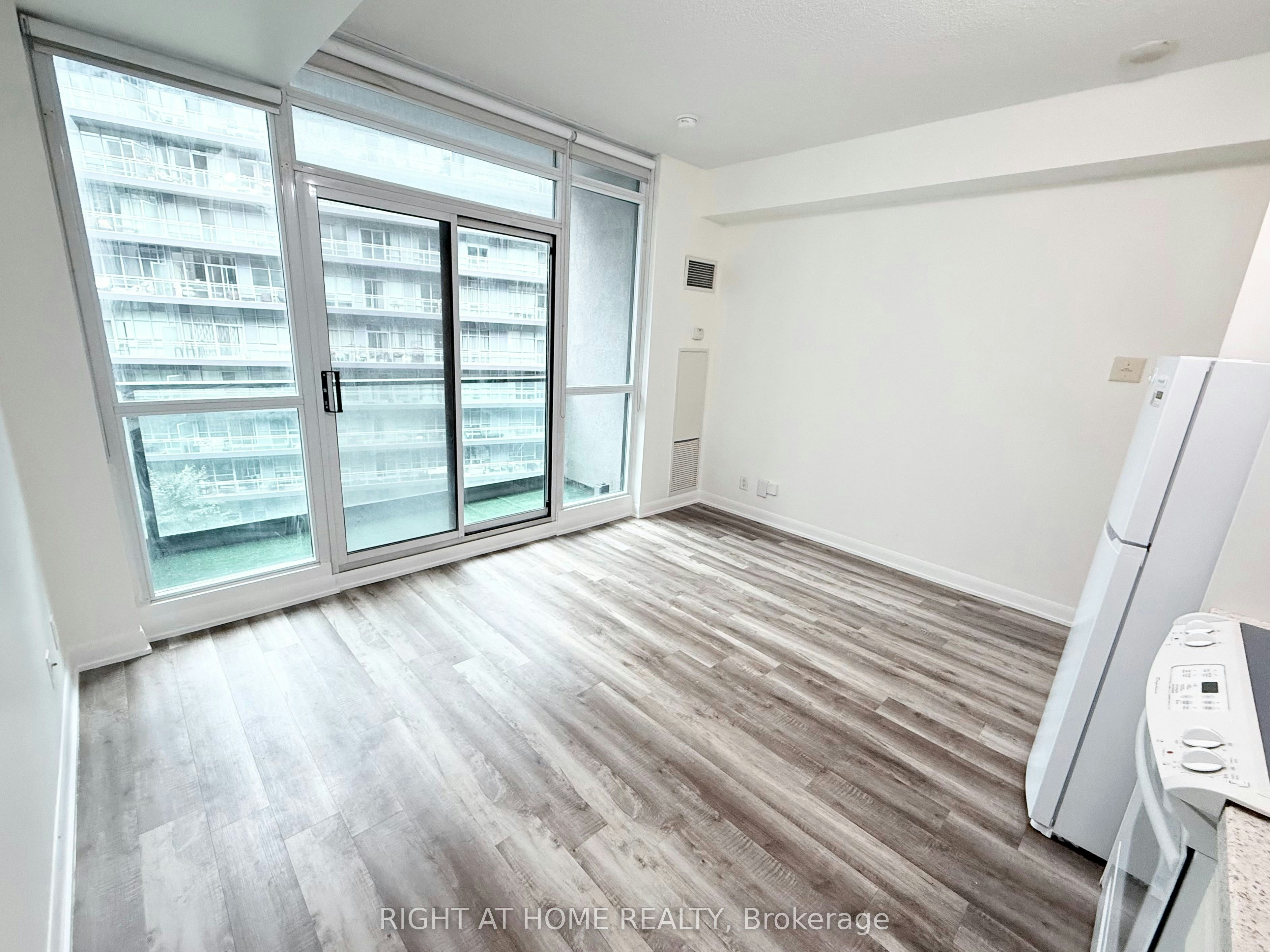 734-600 Fleet Street, Toronto, ON, M5V 1B7 - 10
