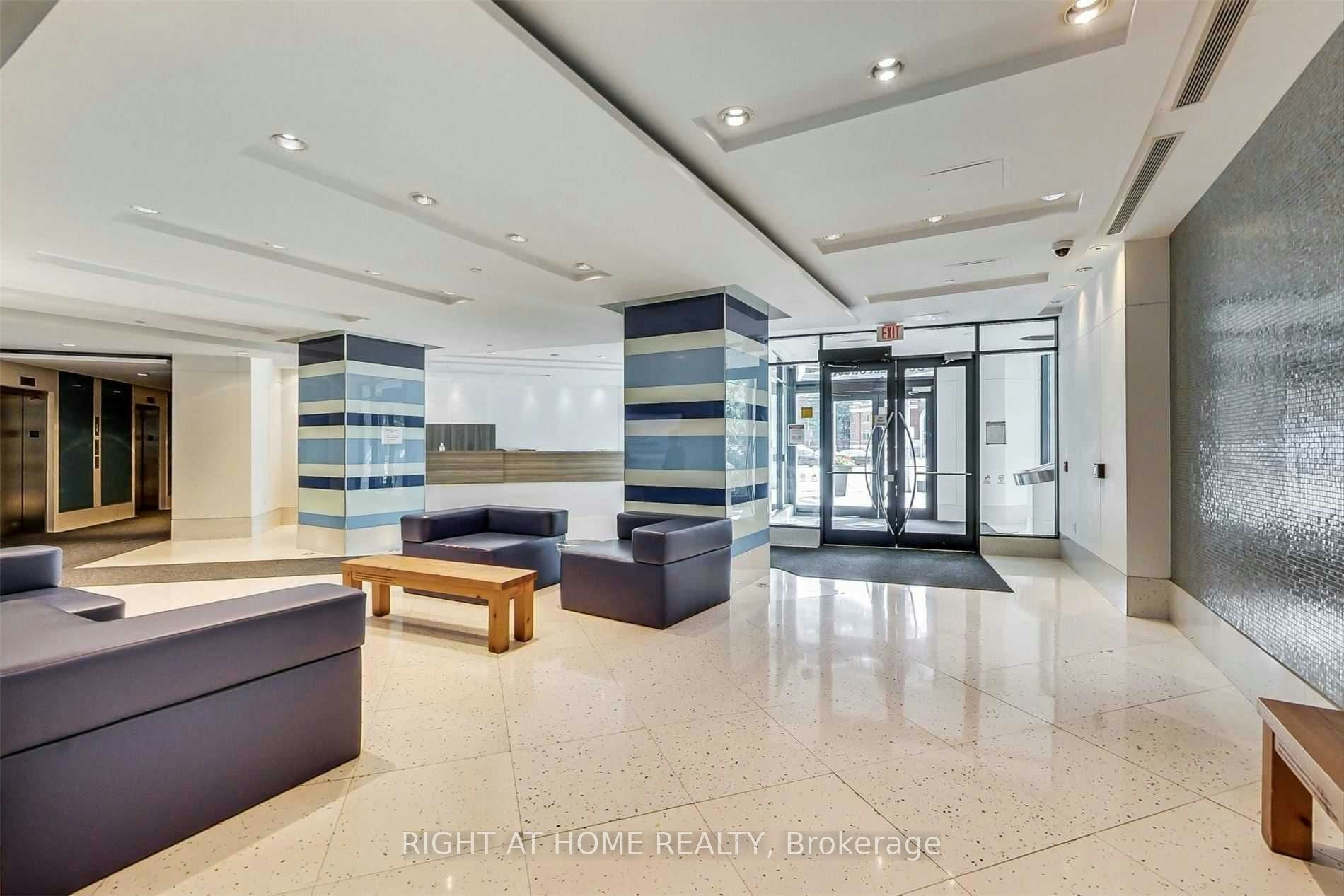 734-600 Fleet Street, Toronto, ON, M5V 1B7 - 2