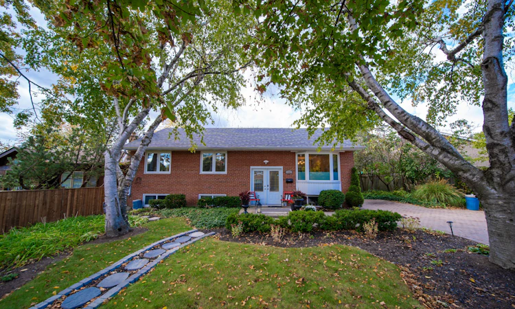 79 Paperbirch Drive