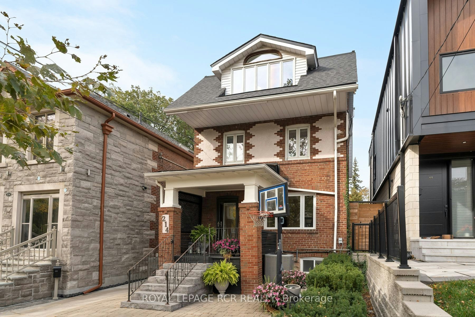 214 Briar Hill Avenue, Toronto, ON, M4R 1J2