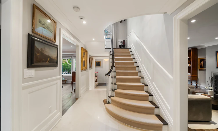 230 Strathallan Wood