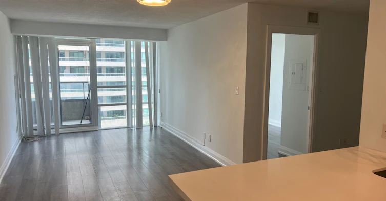 817-35 Hollywood Avenue, Toronto, ON, M2N 0A9 - 4