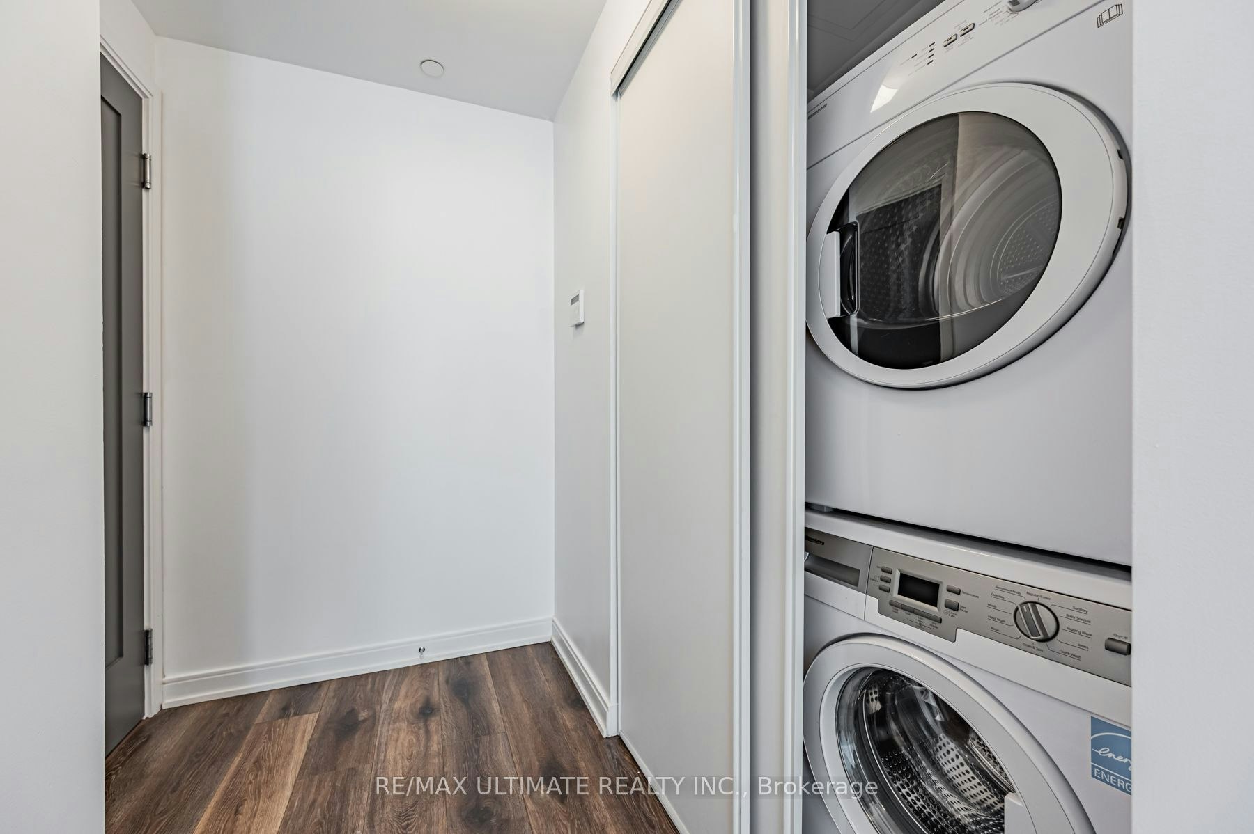 1402-42 Charles Street E, Toronto, ON, M4Y 0B7 - 17