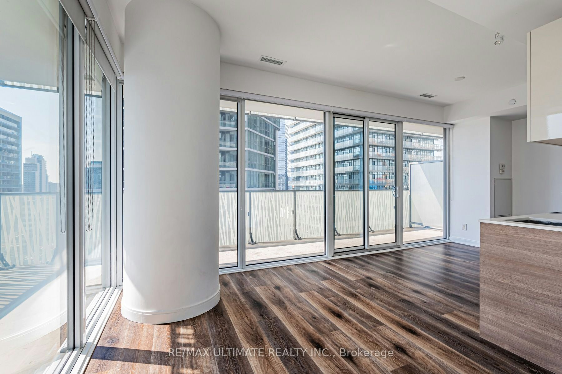 1402-42 Charles Street E, Toronto, ON, M4Y 0B7 - 10