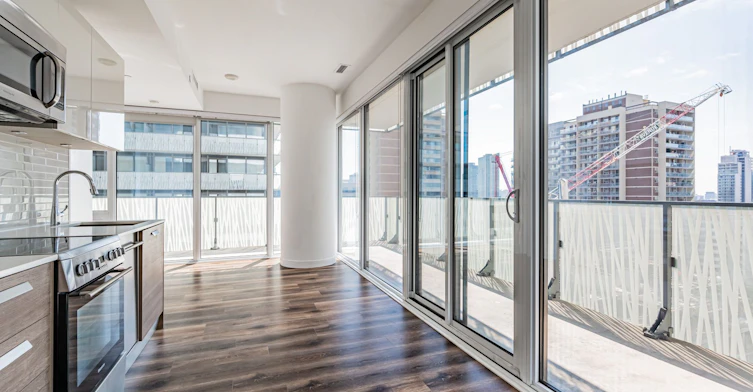 1402-42 Charles Street E, Toronto, ON, M4Y 0B7