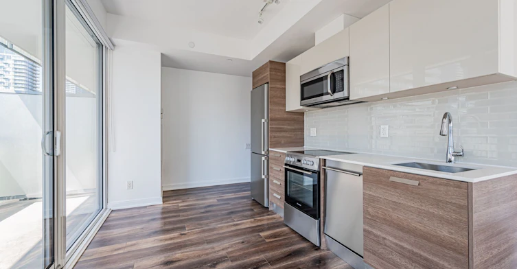 1402-42 Charles Street E, Toronto, ON, M4Y 0B7 - 6