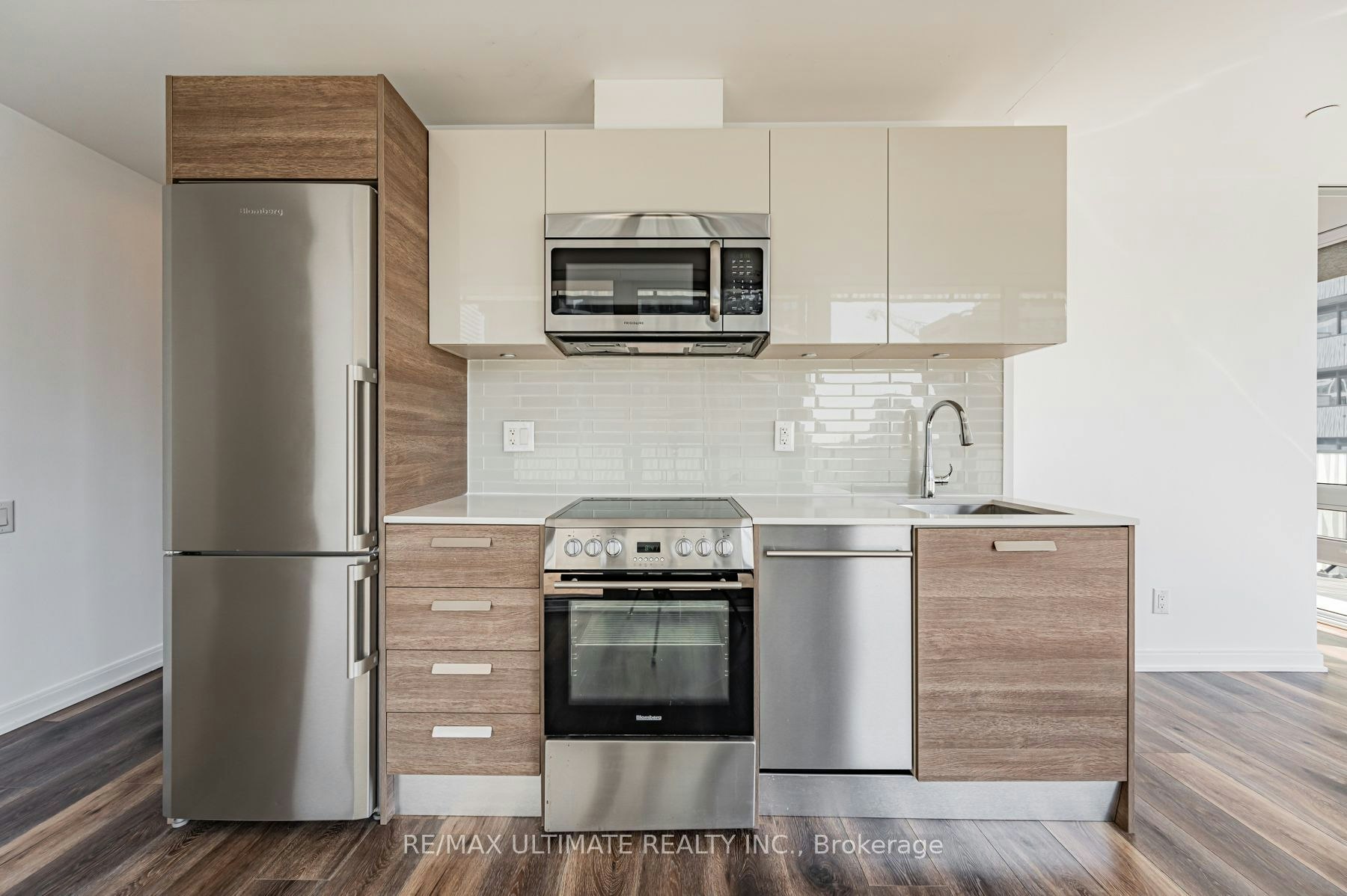 1402-42 Charles Street E, Toronto, ON, M4Y 0B7 - 4