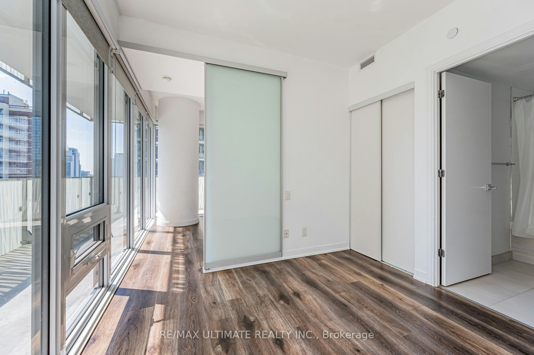 1402-42 Charles Street E, Toronto, ON, M4Y 0B7 - 8