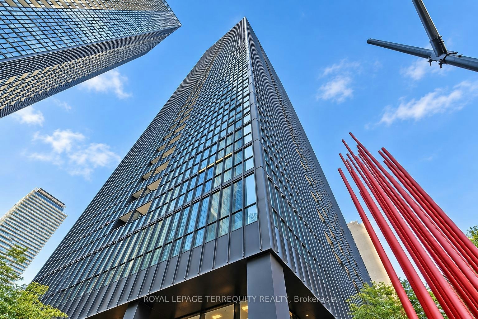 2509-110 Charles Street E, Toronto, ON, M4Y 1T5