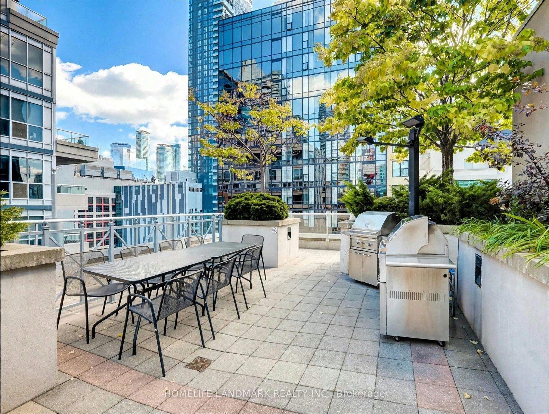 702-270 Wellington Street W, Toronto, ON, M5V 3P5 - 13