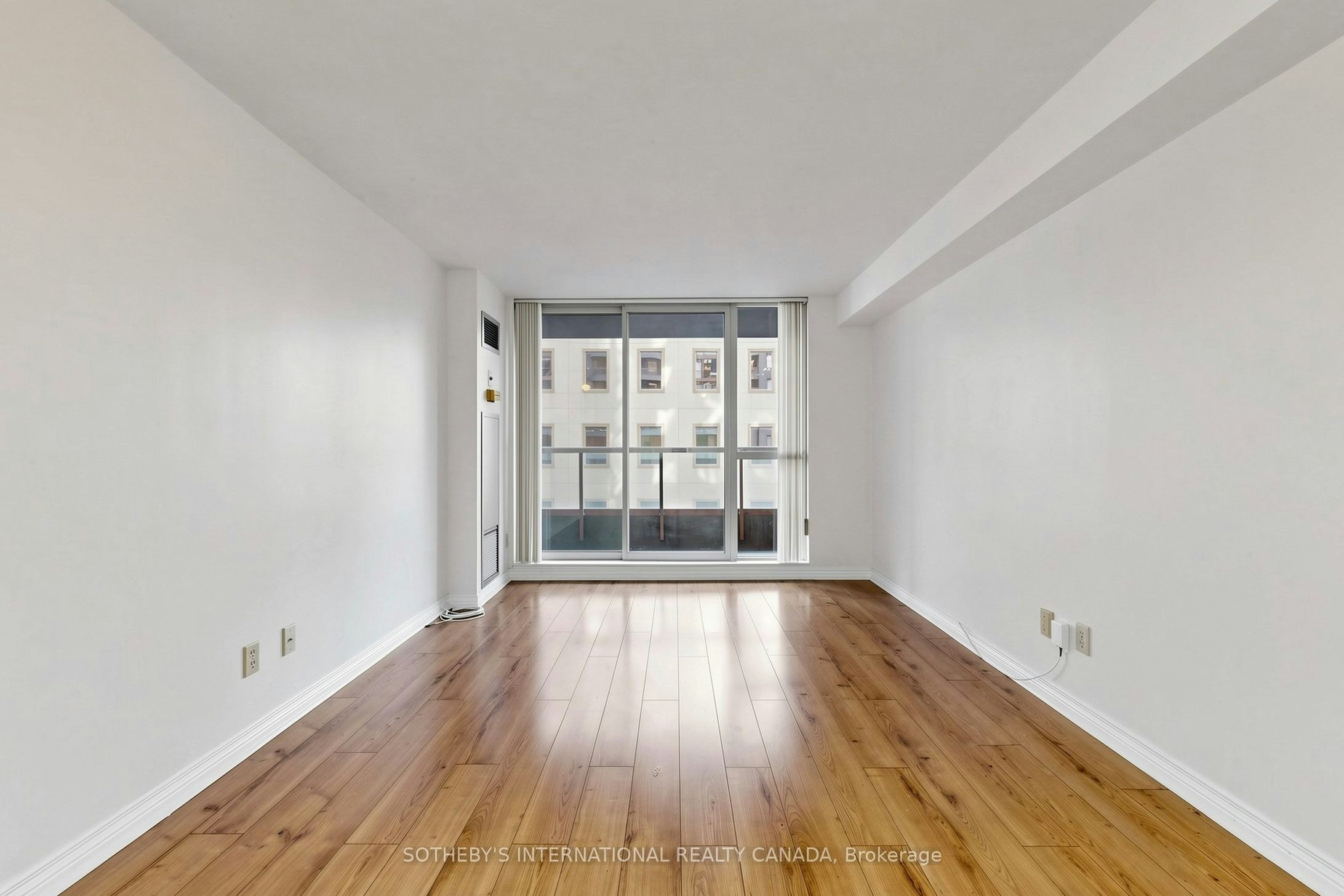 502-736 Bay Street, Toronto, ON, M5G 2M4 - 2